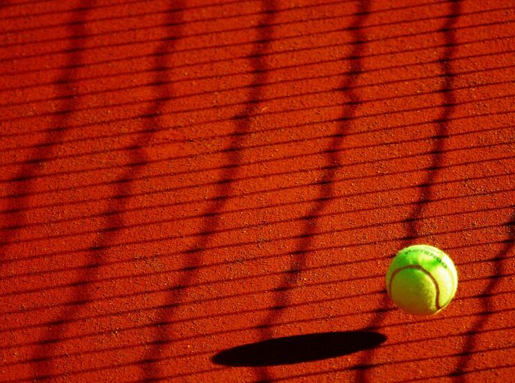 tennis ball on the court | © Pixabay